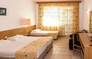 Отель Hotel Aurora - Все включено Святые Константин и Елена Двухместный номер с 1 кроватью или 2 отдельными кроватями (для 2 взрослых и 1 ребенка)-5